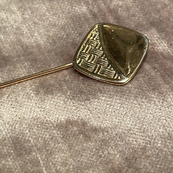 Gold Stick Pin - Picture 2 of 5